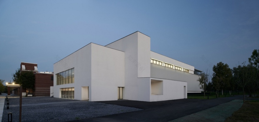 雄安华润大学“湾仔活动中心” | 半透明光感营造轻盈校园氛围-66