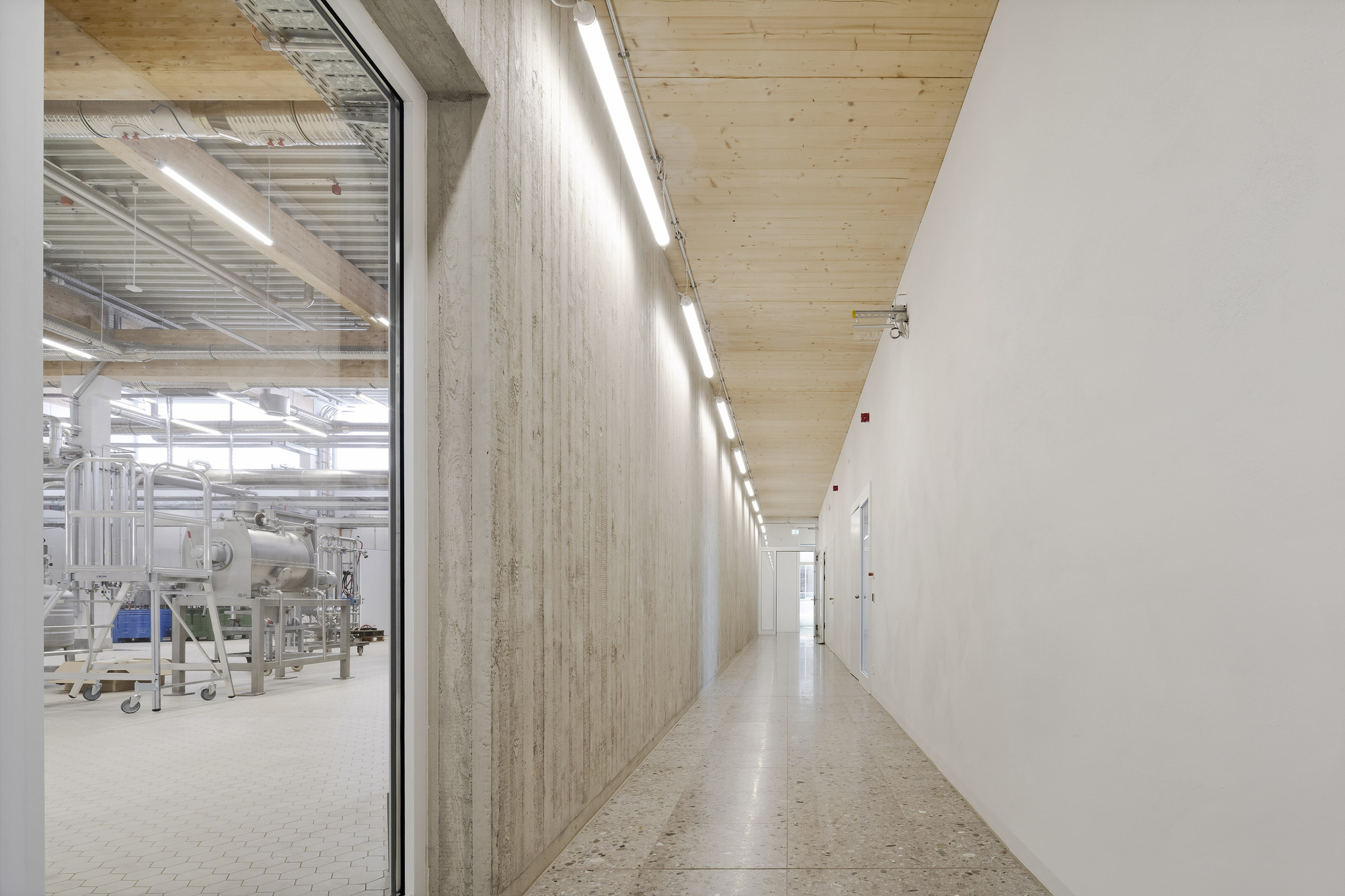 University of Applied Sciences for Beverage Technology – Lecture Hall Building and Logistics Laboratory / Bez+Kock Architekten + Ernst2 Architekten-45