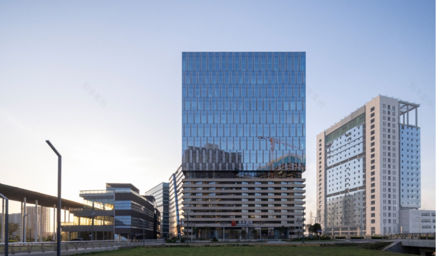 郑州龙湖金融中心C4 04地块建筑设计丨中国郑州丨中国建筑西南设计研究院有限公司-21