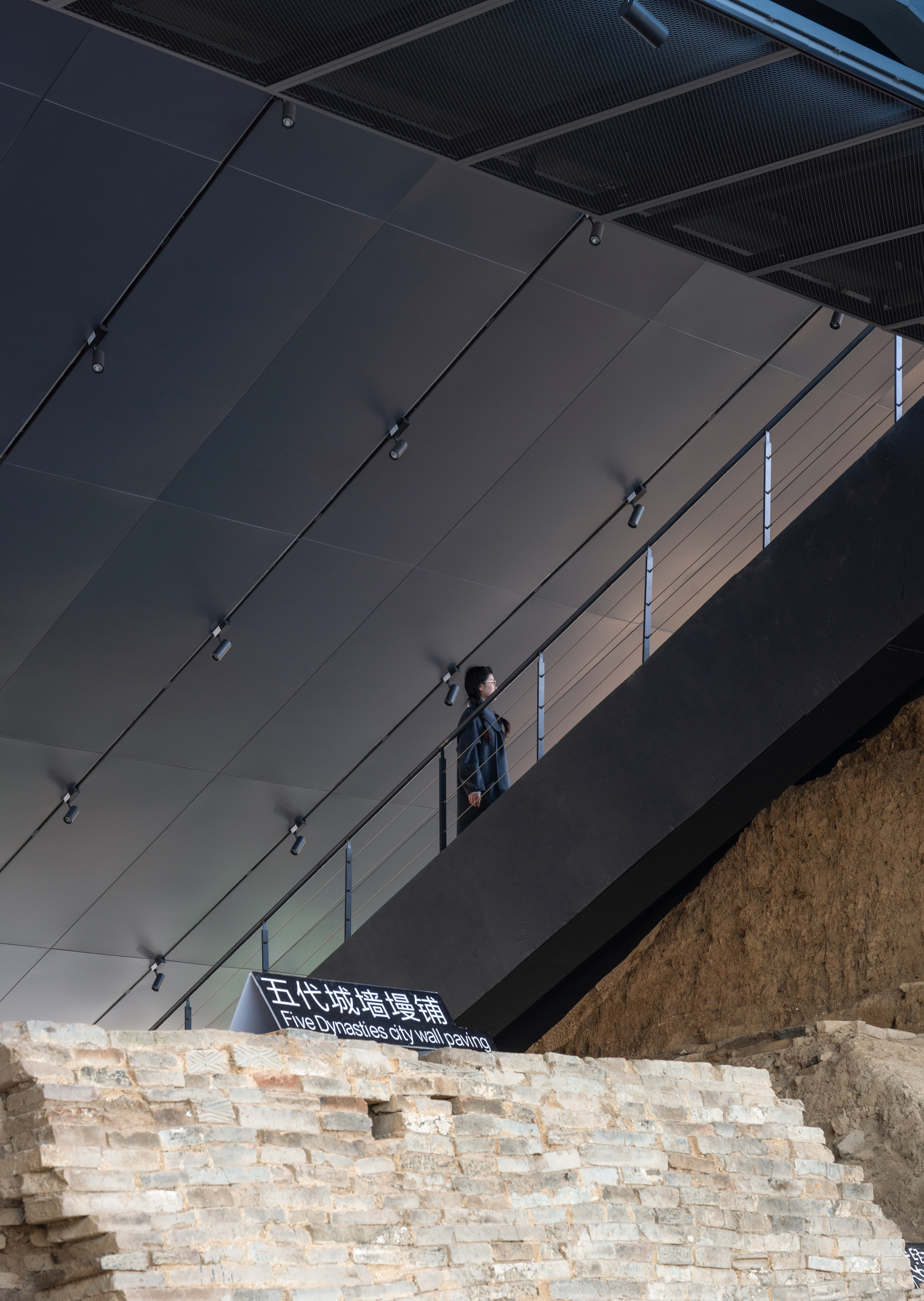 Jingzhou City Wall Archaeological Site Exhibition Pavilion / Qing Studio-55