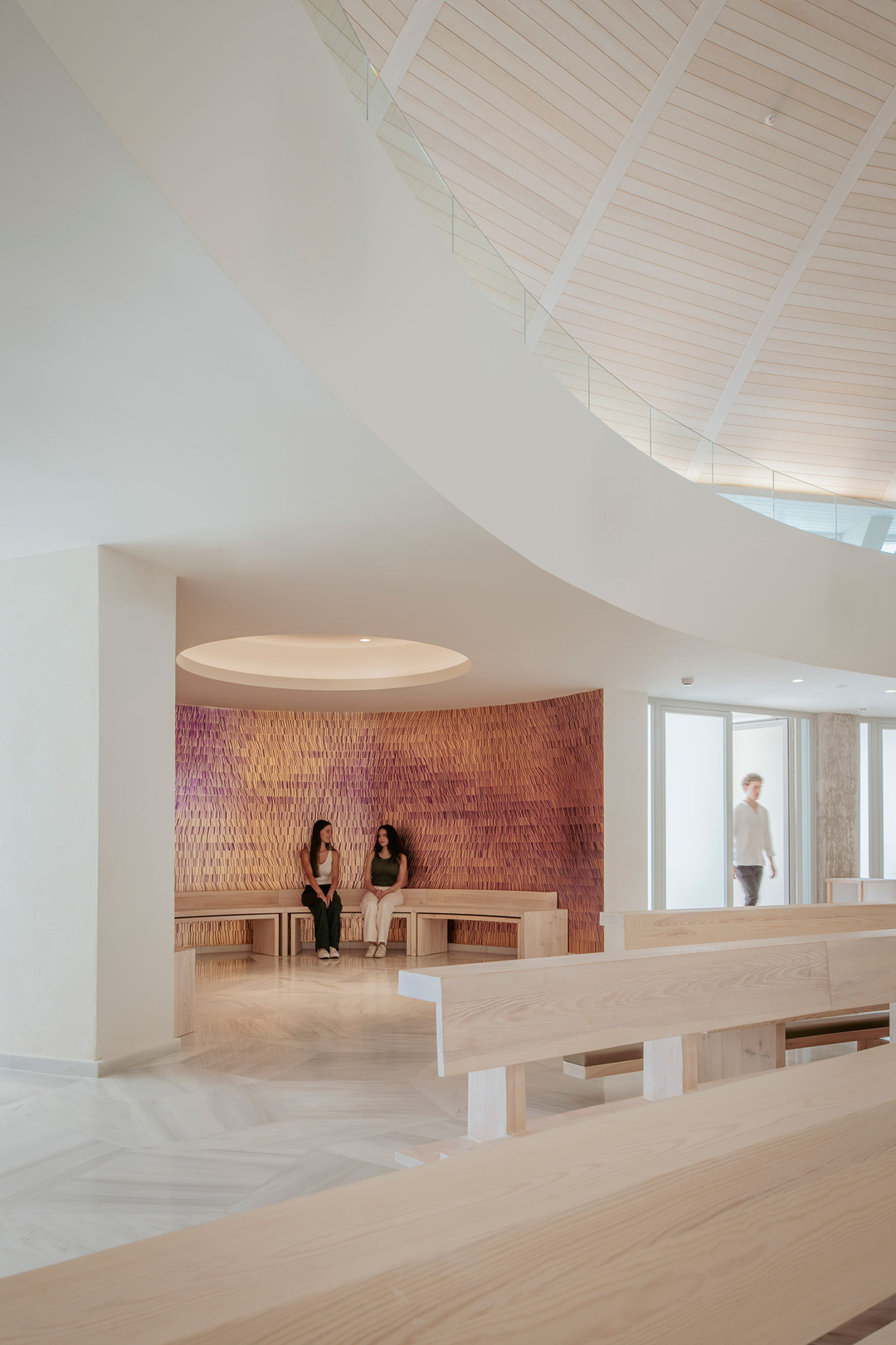 Francisco de Vitoria 大学新教堂装饰艺术丨Spain丨Ramos Alderete-38