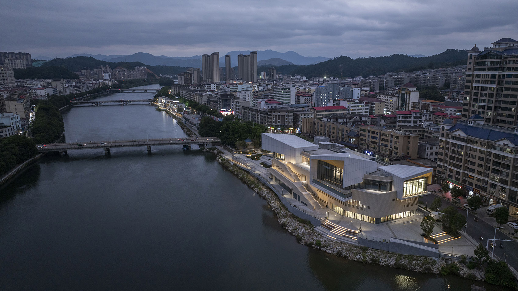 望犹江·熹台丨中国赣州丨埊木设计（CAFA·A城市艺术创新中心）-7