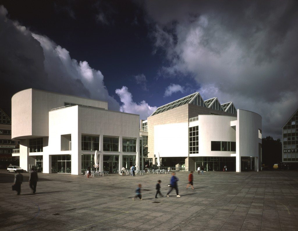 Ulm Stadhaus Exhibition - Assembly Building Richard Meier-8