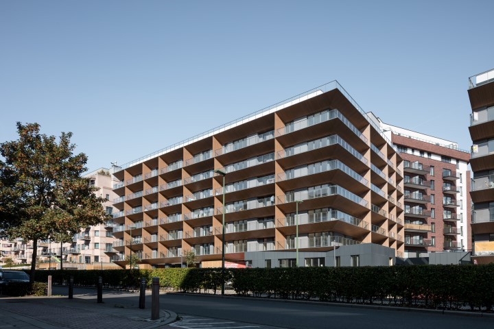 Brussels periphery 1989 年旧办公楼翻新成公寓,环保与美观并重-15