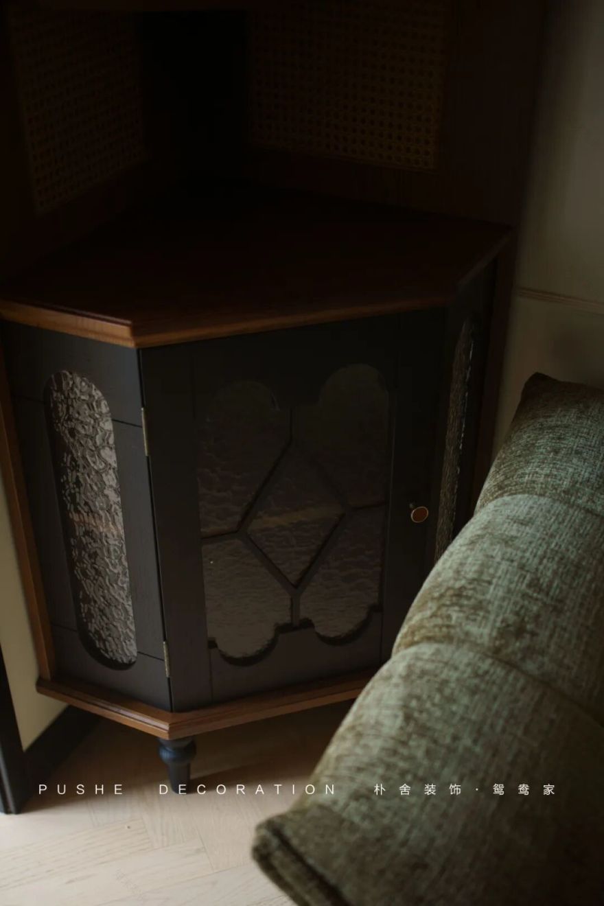 新作|摩登复古法式风,红与黑的极致碰撞-24