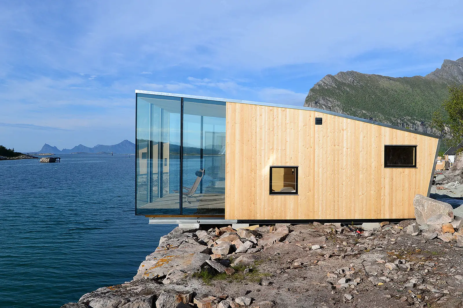 玻璃木屋 | 北欧极光观赏的完美设计-15