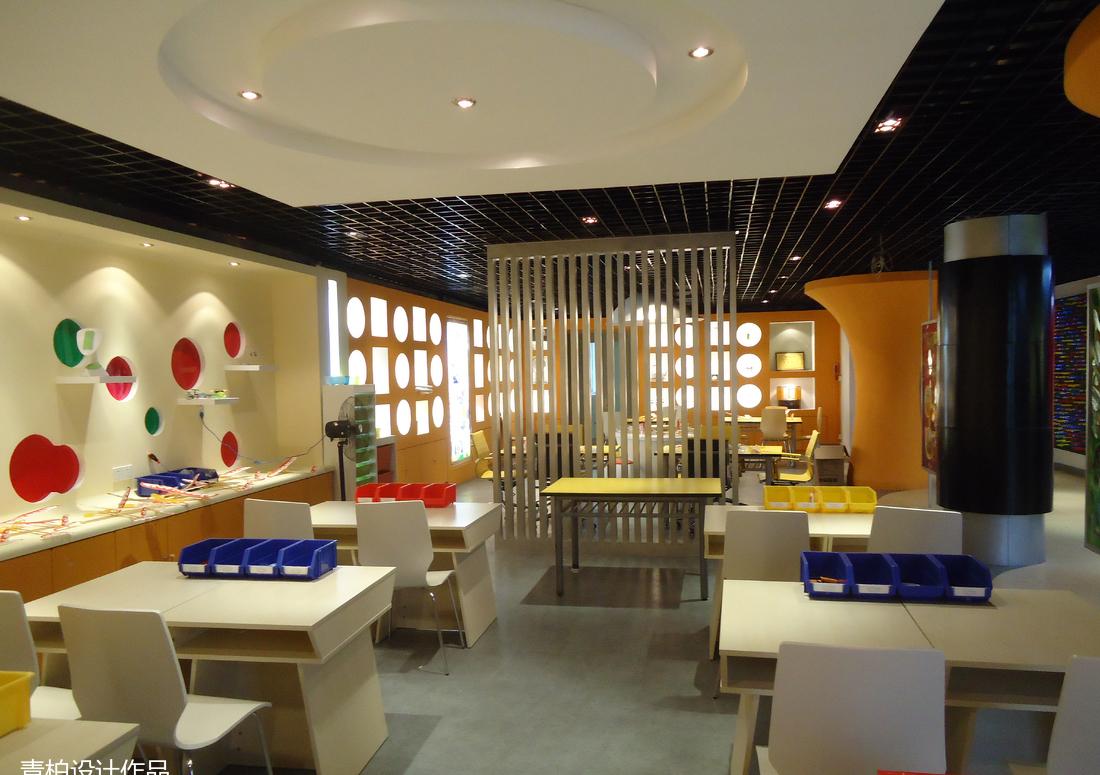 教育培训学校的精致设计-0