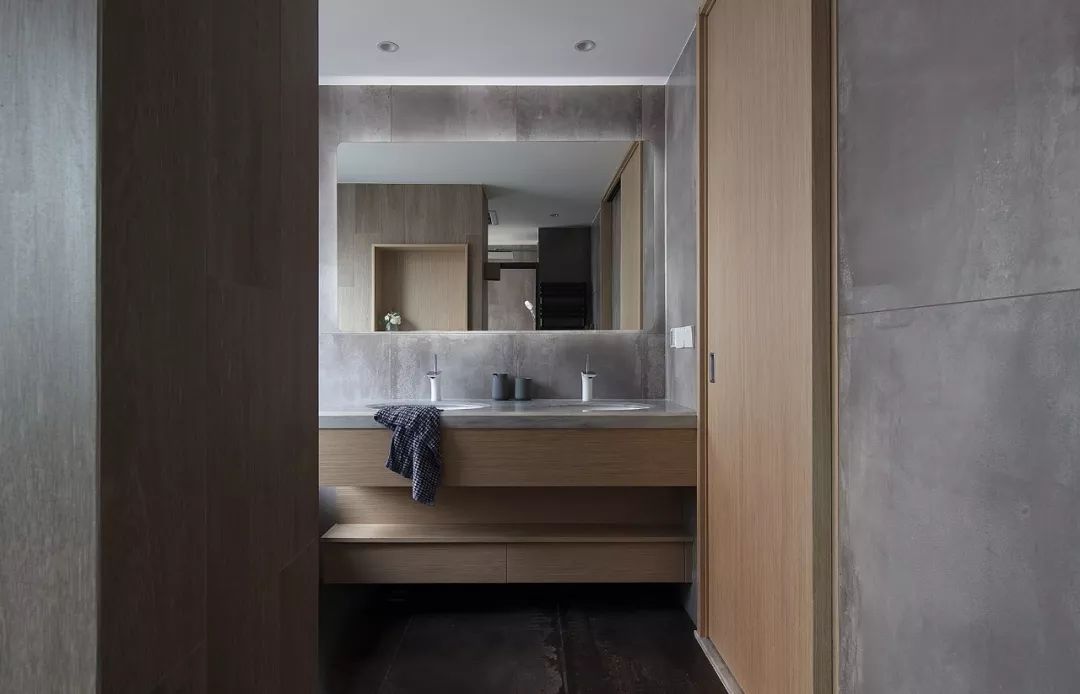 145㎡清新原木公寓，几何线条打造通透空间-59