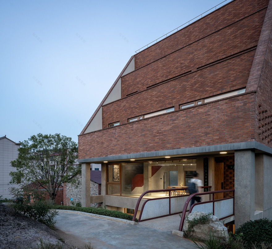 山下文化驿站丨中国浙江丨木伏建筑展演工作室-31