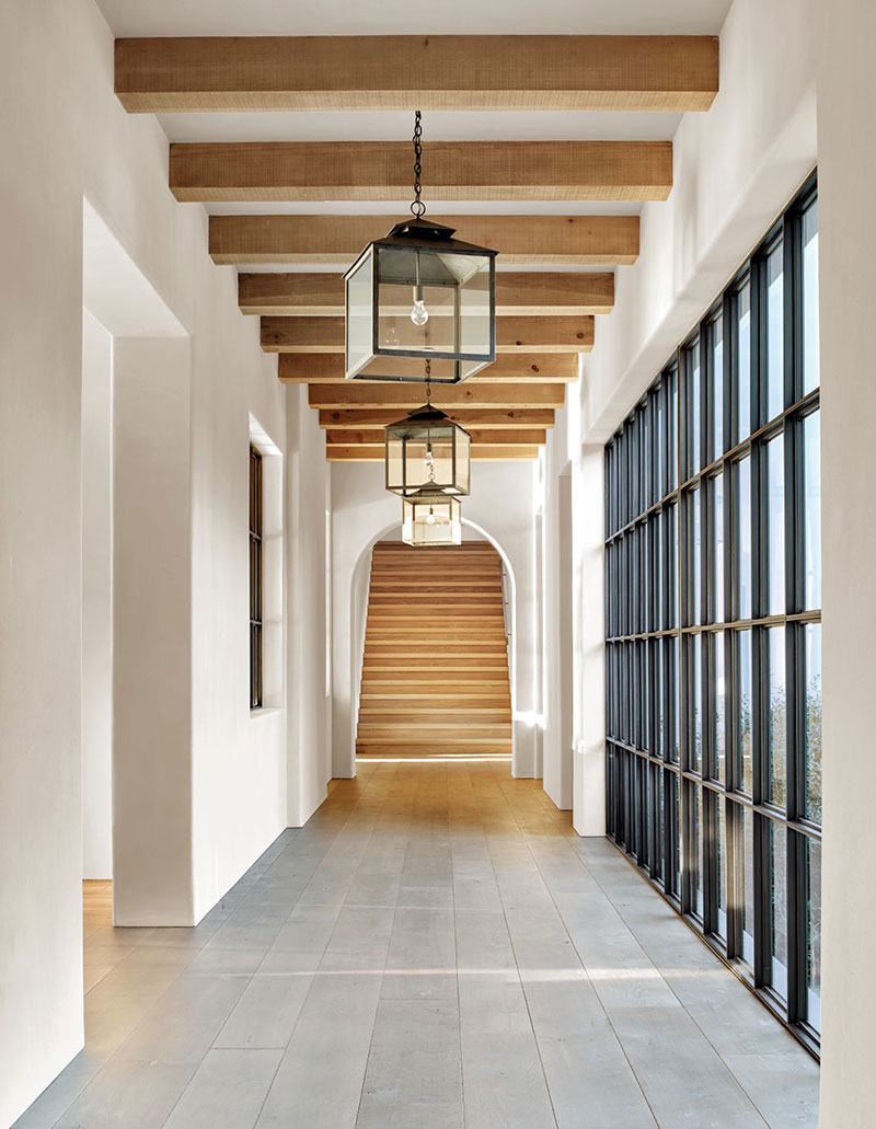 加州殖民大宅的优雅翻新-7