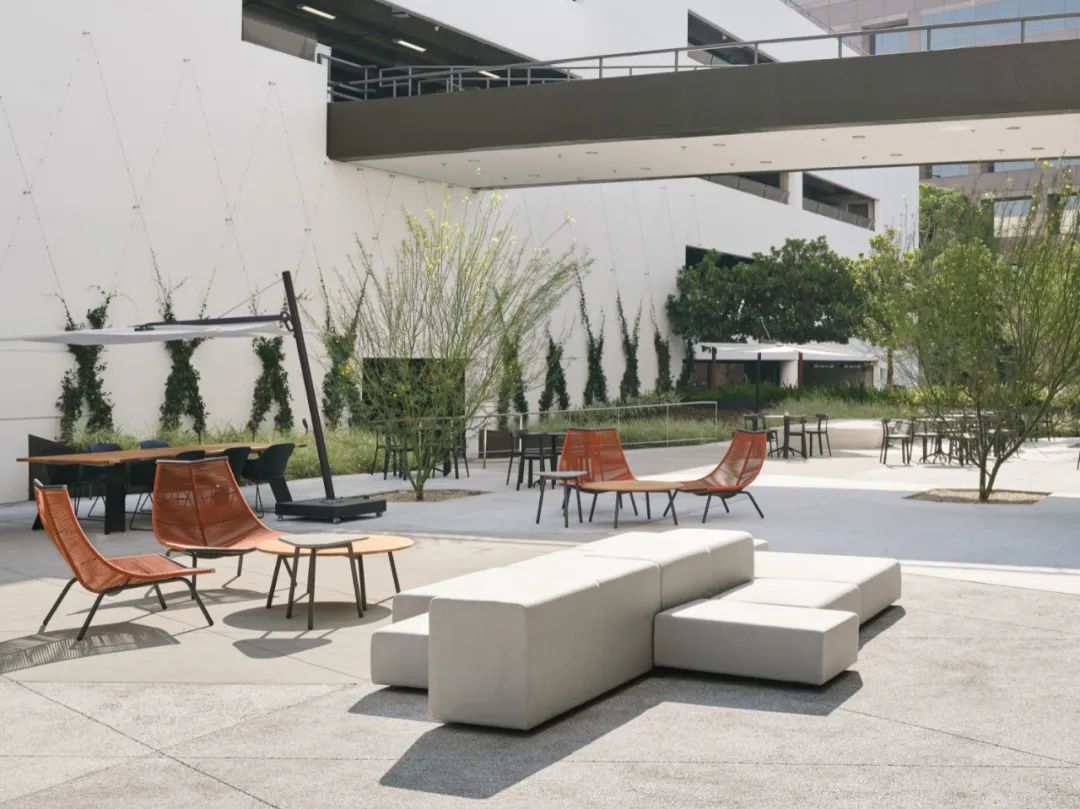 沉稳轻奢|优雅高级办公设计-51