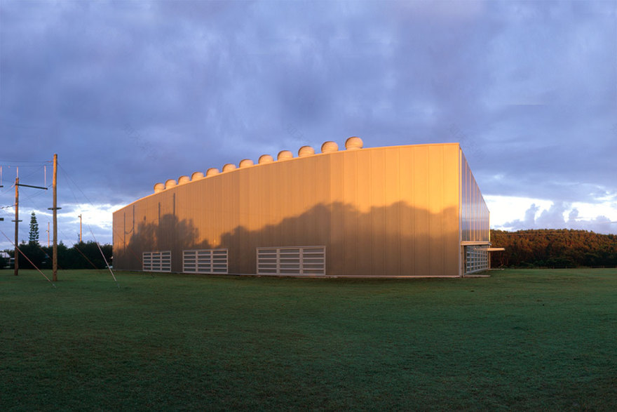 安斯沃思湖体育厅 | 简约现代的室内设计典范-1