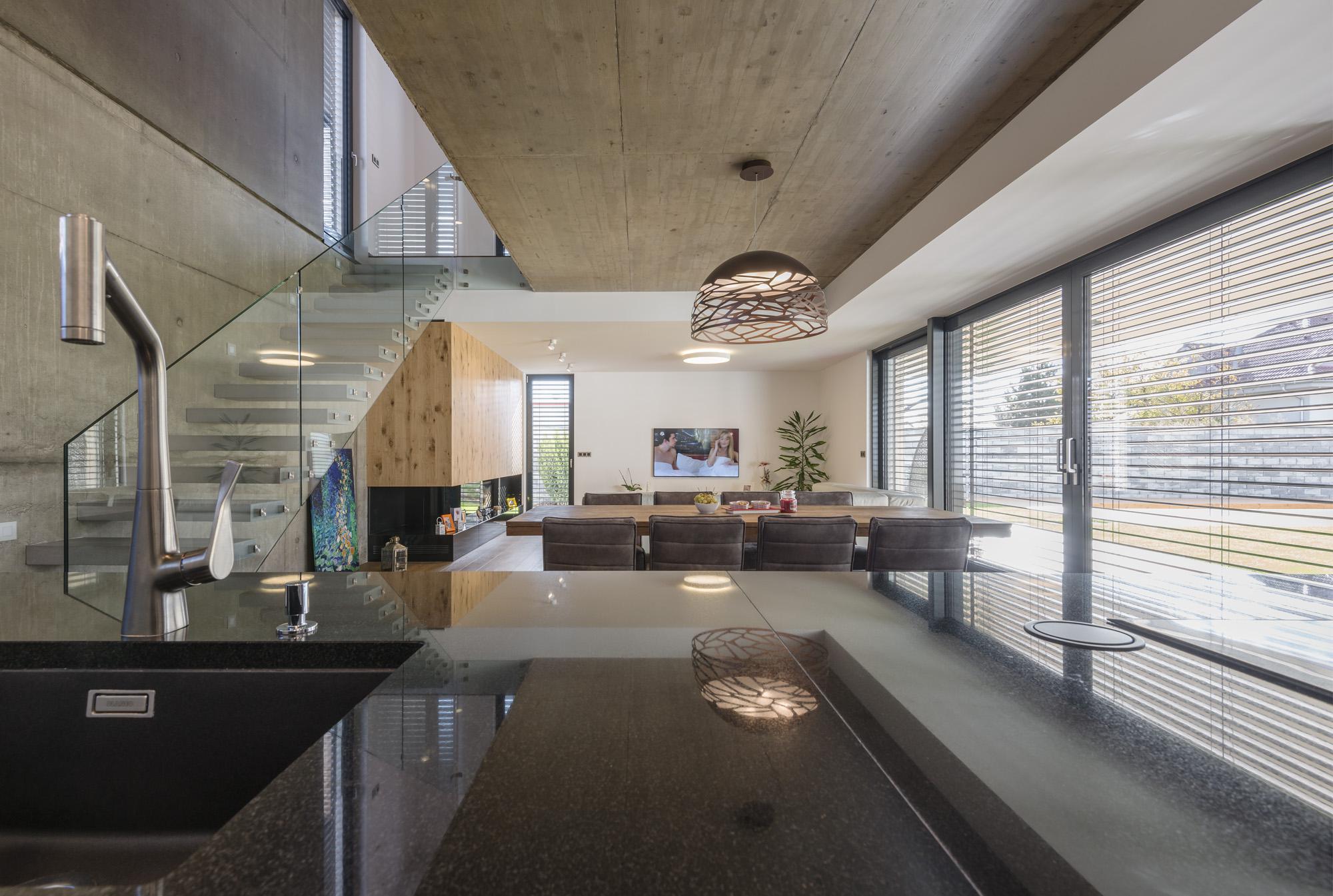 RODINNÝ DOM DUNAJSKÁ LUŽNÁ COMPASS ARCHITEKTI-0