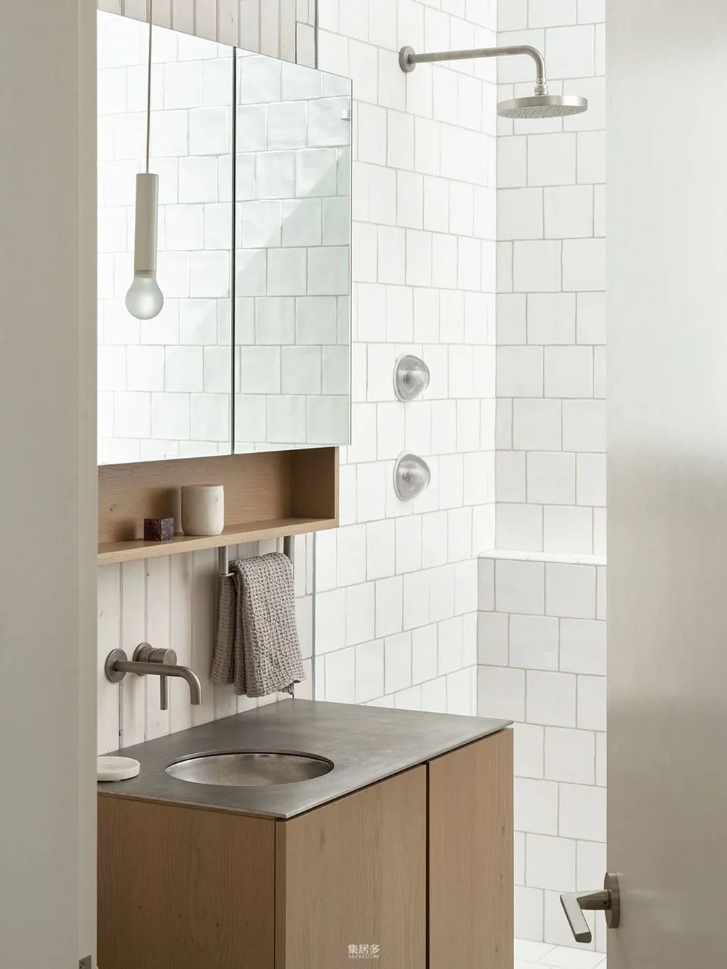 西雅图漂浮住宅 | 木质饰面与水景的完美融合-18