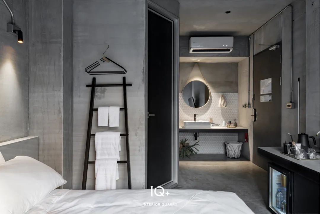 乐见旅舍 | 水泥极简中的温暖人文-11