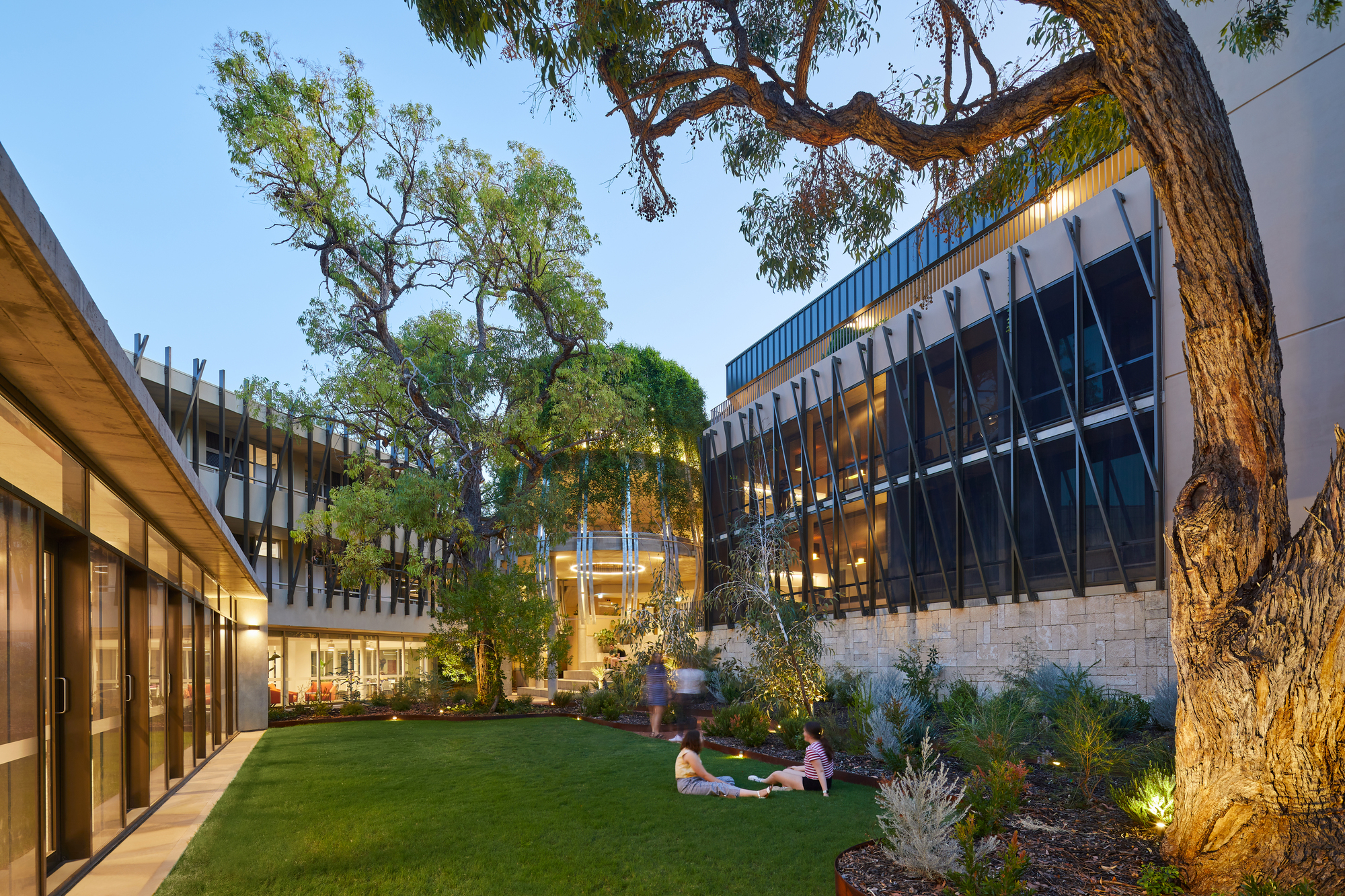 St. Catherine’s College Indigenous Student Accommodation / Wilson Architects-6