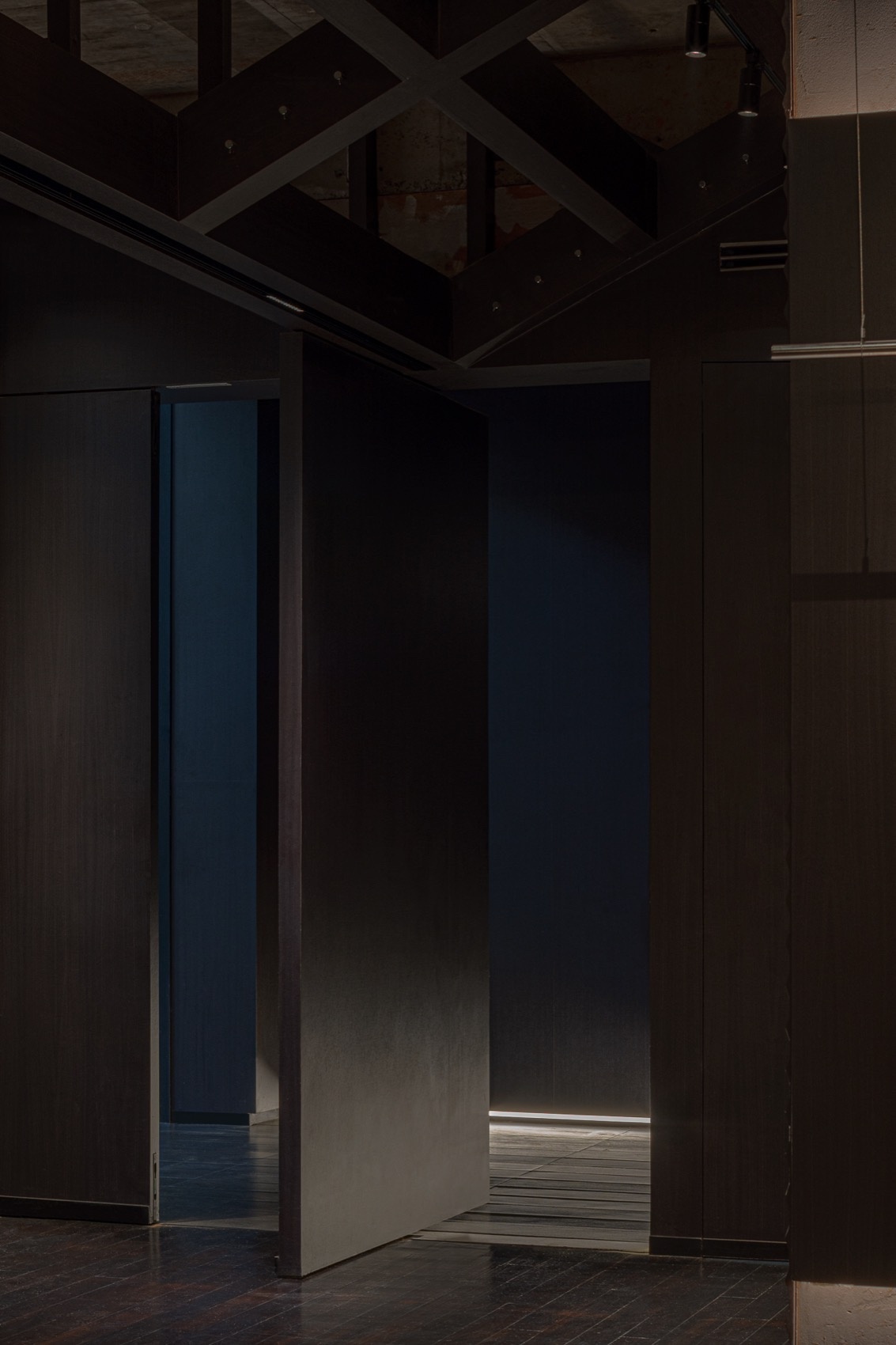 上海 The last Redemption 服装店丨中国上海丨直距设计-29