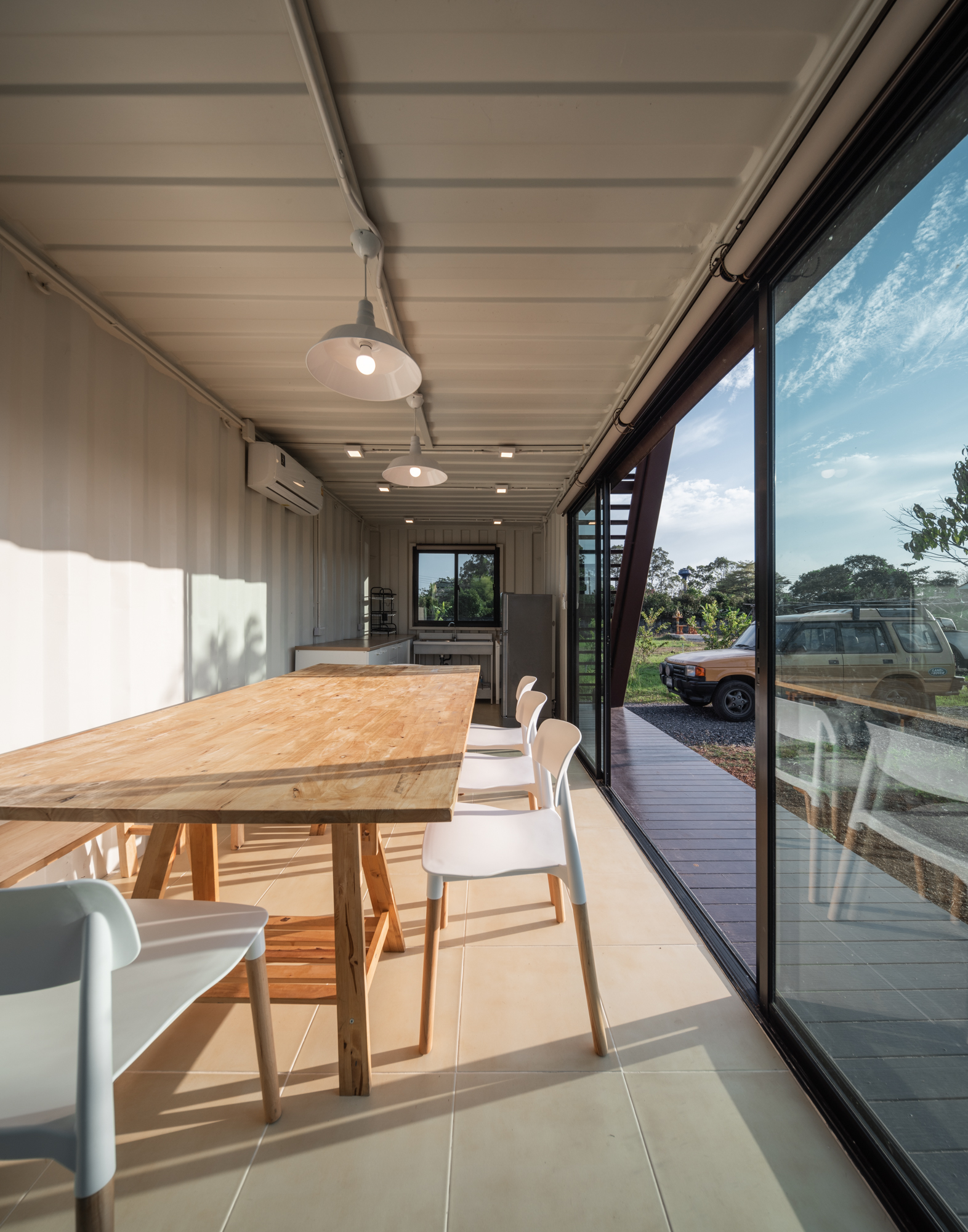 OOST Kampville 集装箱小屋丨泰国那空那育丨TJOB-15