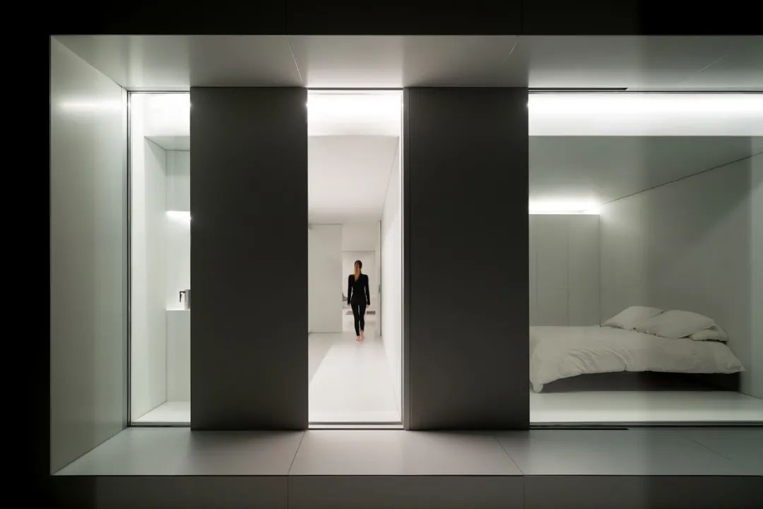 瓦伦西亚纯白极简美学私宅丨Fran Silvestre Arquitectos-27