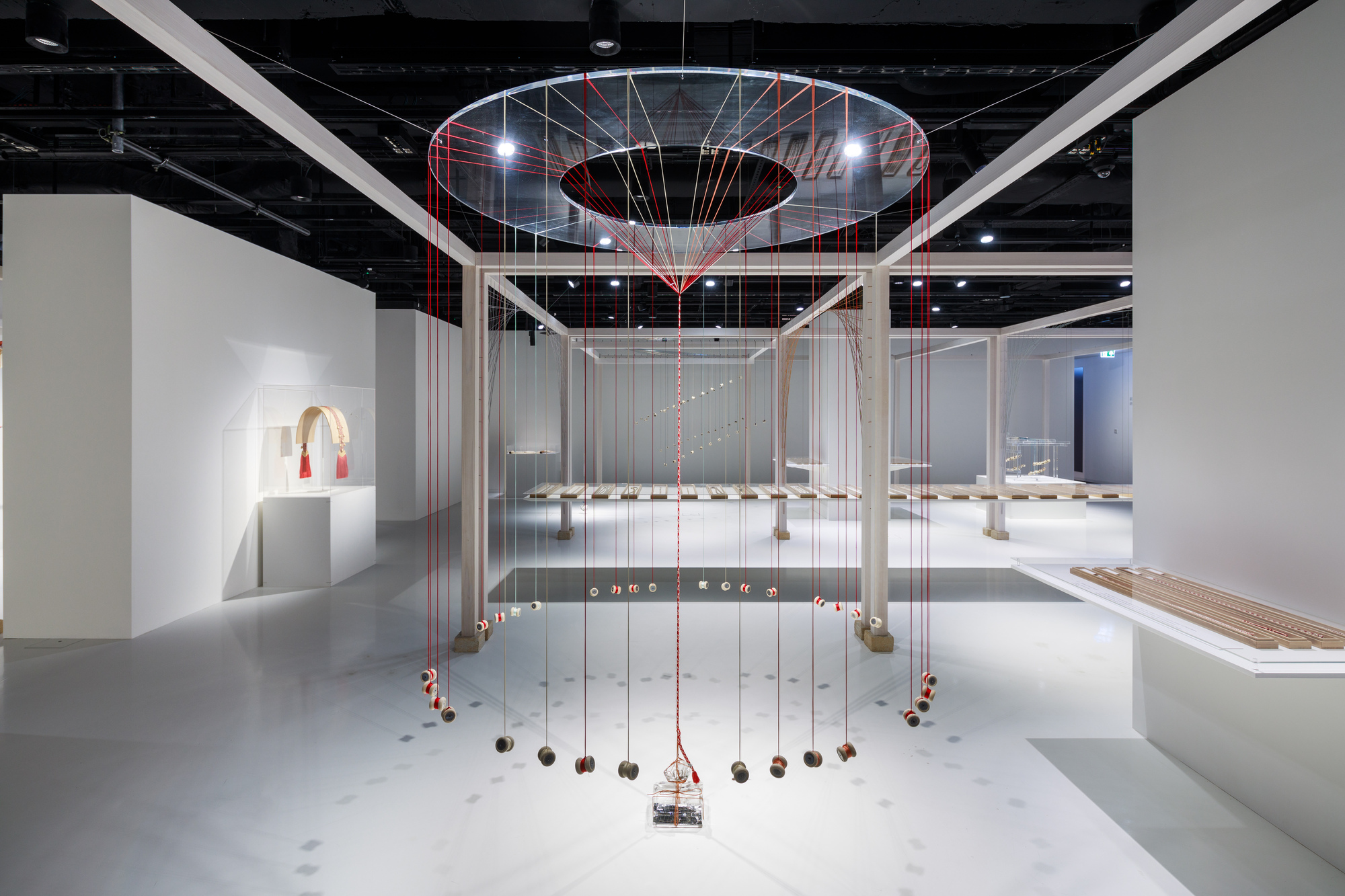 KUMIHIMO: Japanese Silk Braiding by DOMYO / Rei Mitsui Architects-33