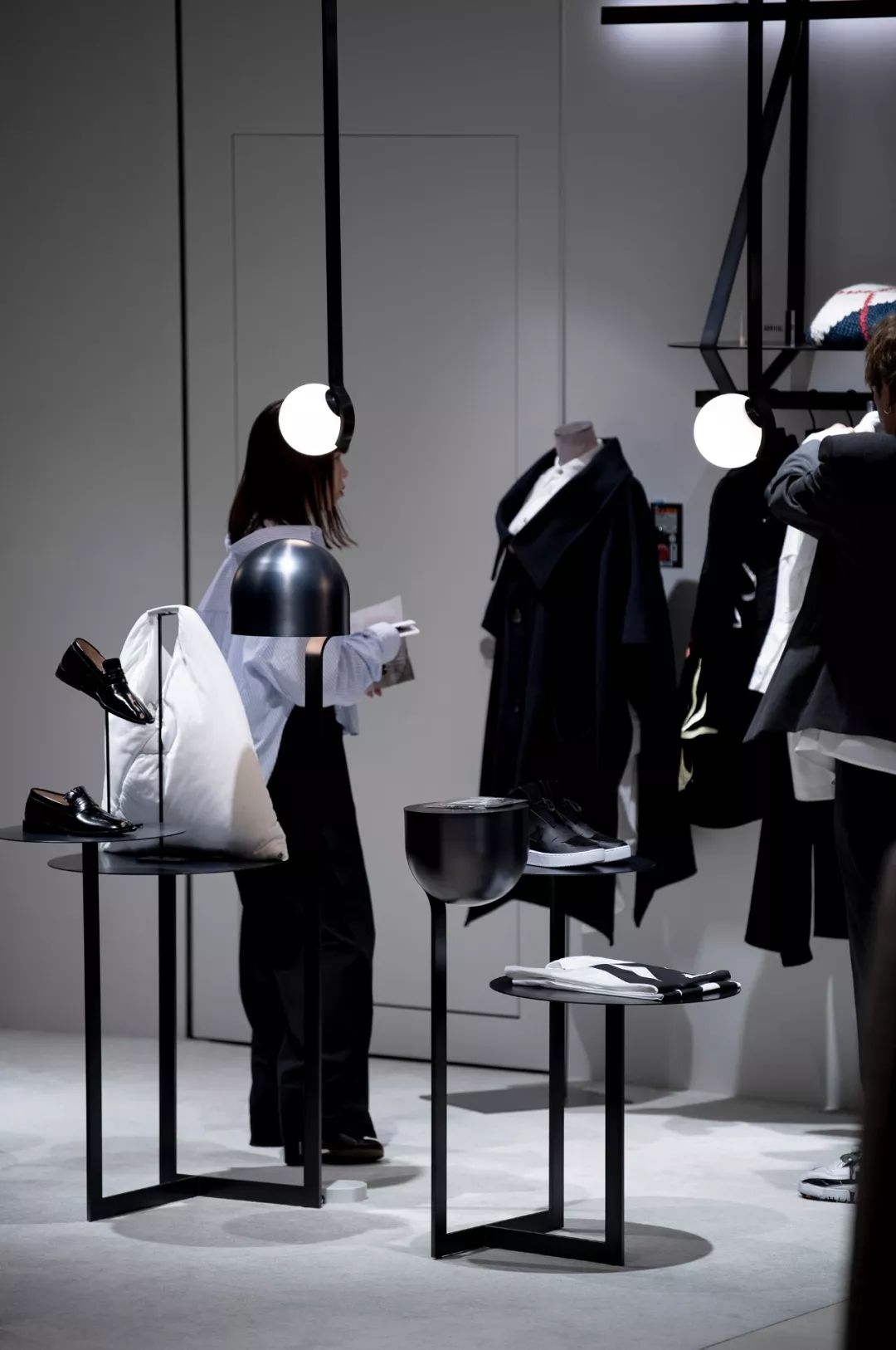 nendo 打造东京商业综合体,极简设计展现灵动趣味-95