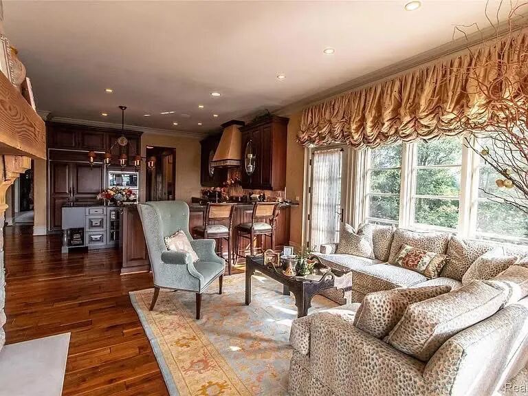 豪宅鉴赏|密歇根湖畔的意大利风情庄园-21