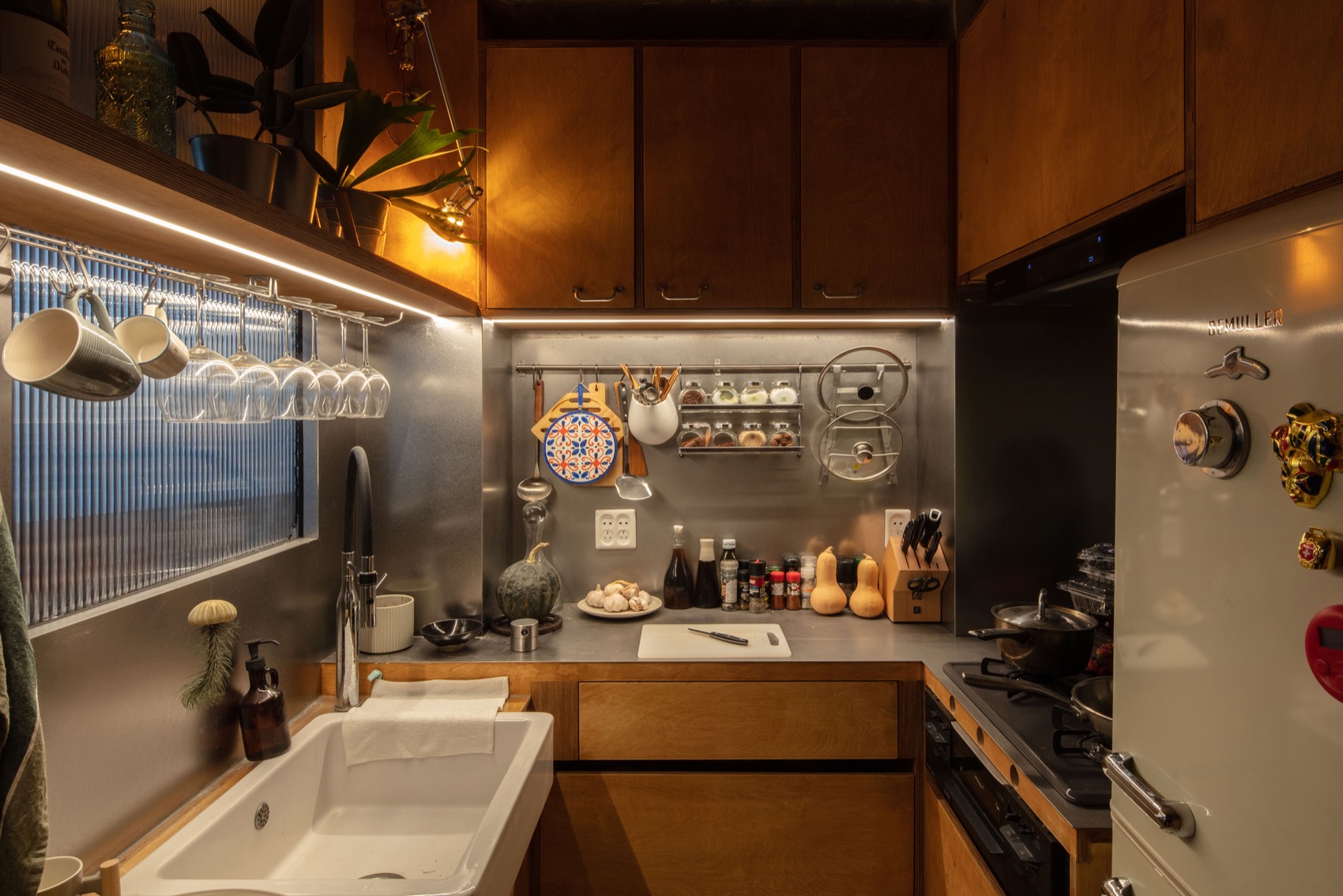 山顶洞之家  老破小里的庇护和观望丨中国北京丨察社办公室-63