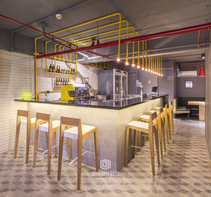 巴西Massas e Cervejas酒吧餐厅-3
