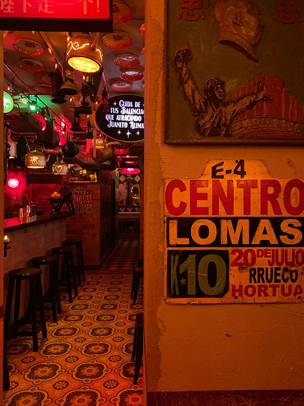 马德里社交俱乐部（注：在西班牙语里，la是定冠词，social有社交的意思 ，Madrid是马德里，LA SOCIAL MADRID有可能是马德里当地一个社交俱乐部之类的名称，这只是基于常见情况的推测） 丨西班牙马德里-21