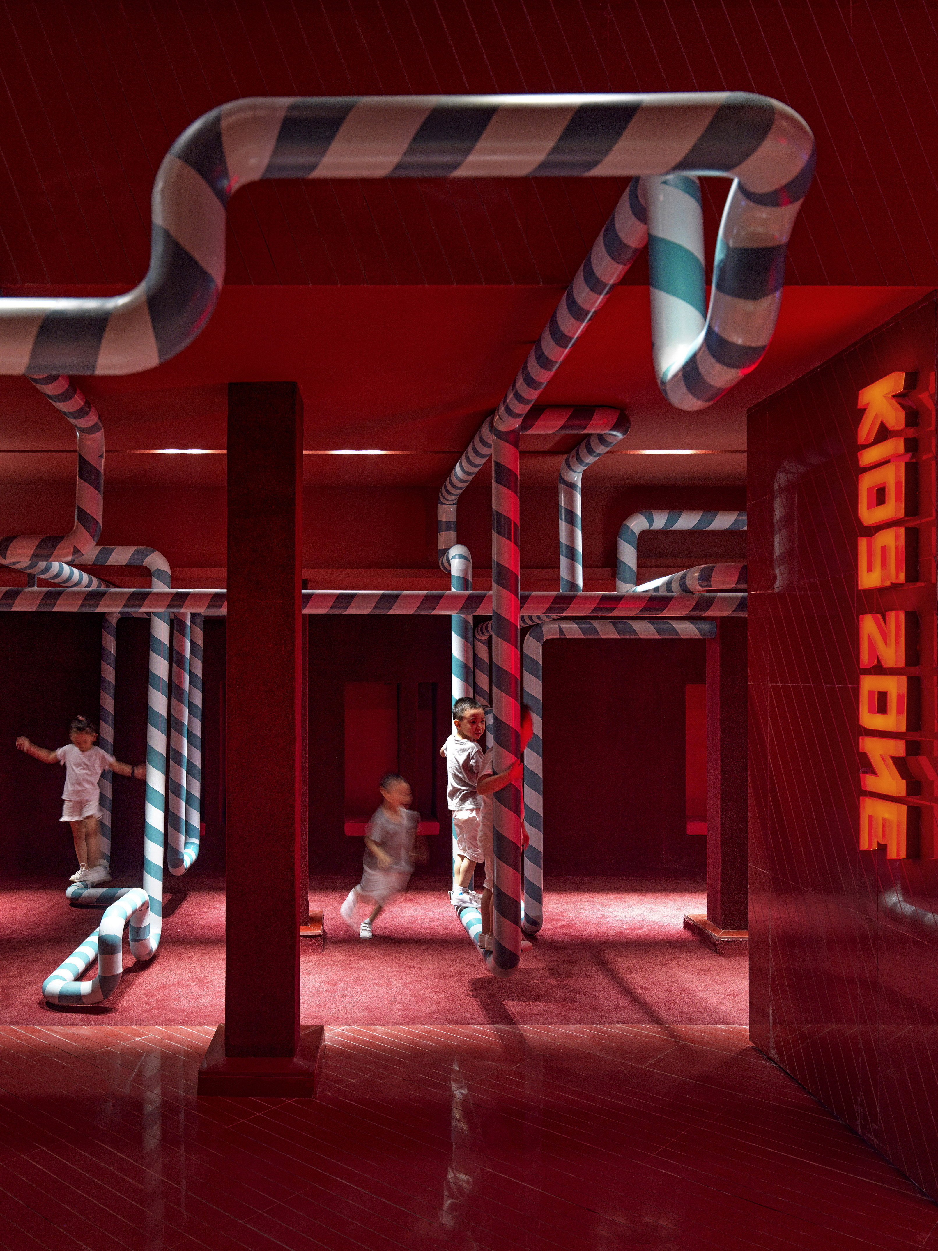 长江太阳里电影院 XianLaBotanicaCapitalandMall | 颠覆传统的红色电影世界-22