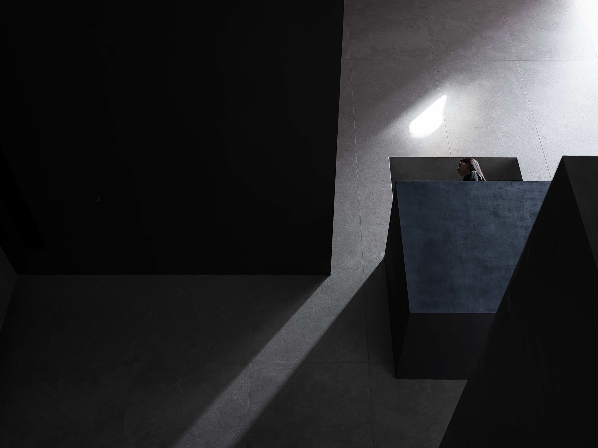 追光·欧文莱陶瓷总部丨中国佛山丨艾克建筑设计-15