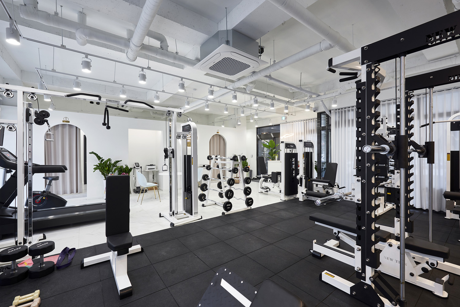 白色简约 PT 工作室设计-6