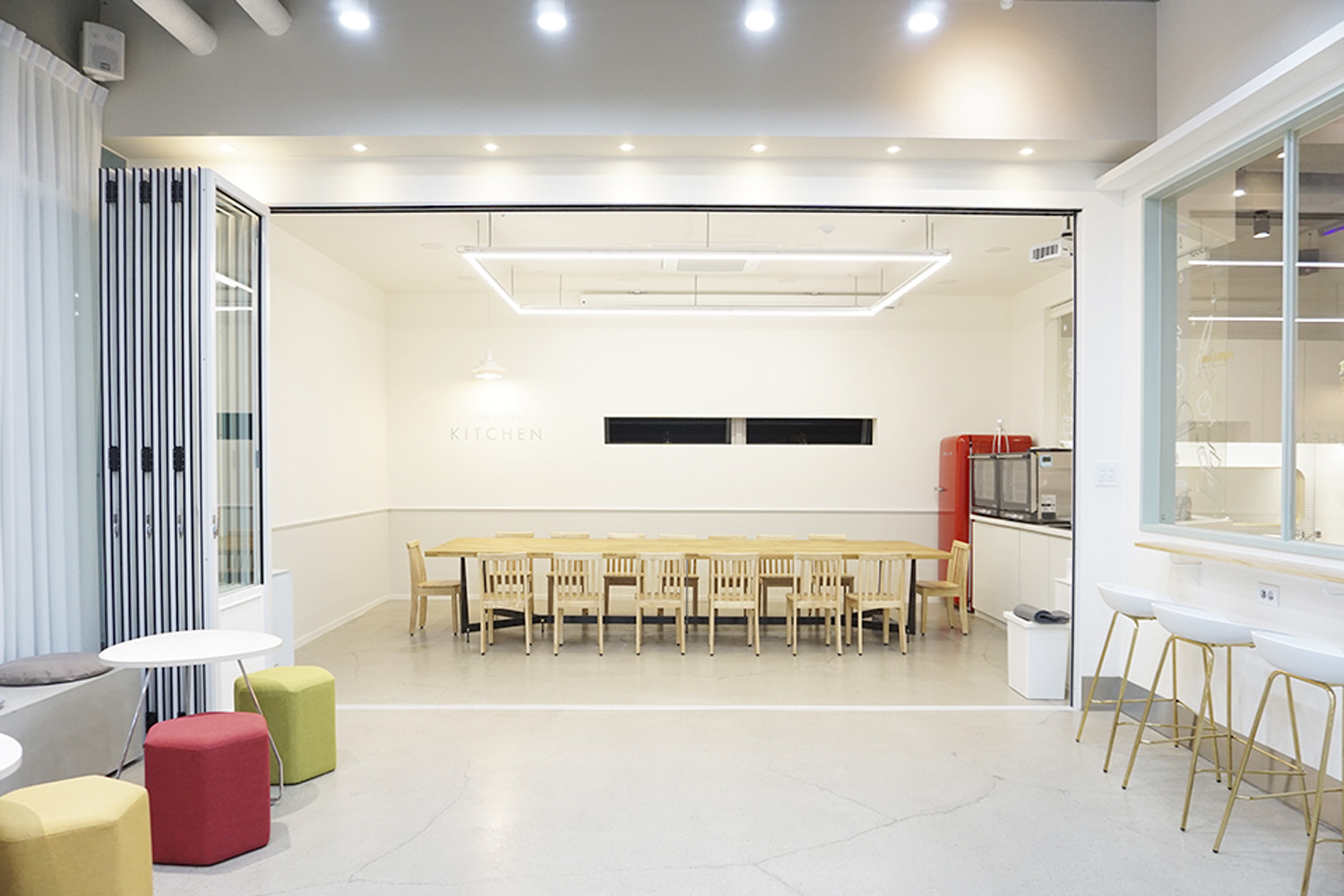 70 平小户型打造简约亲子咖啡厅-10