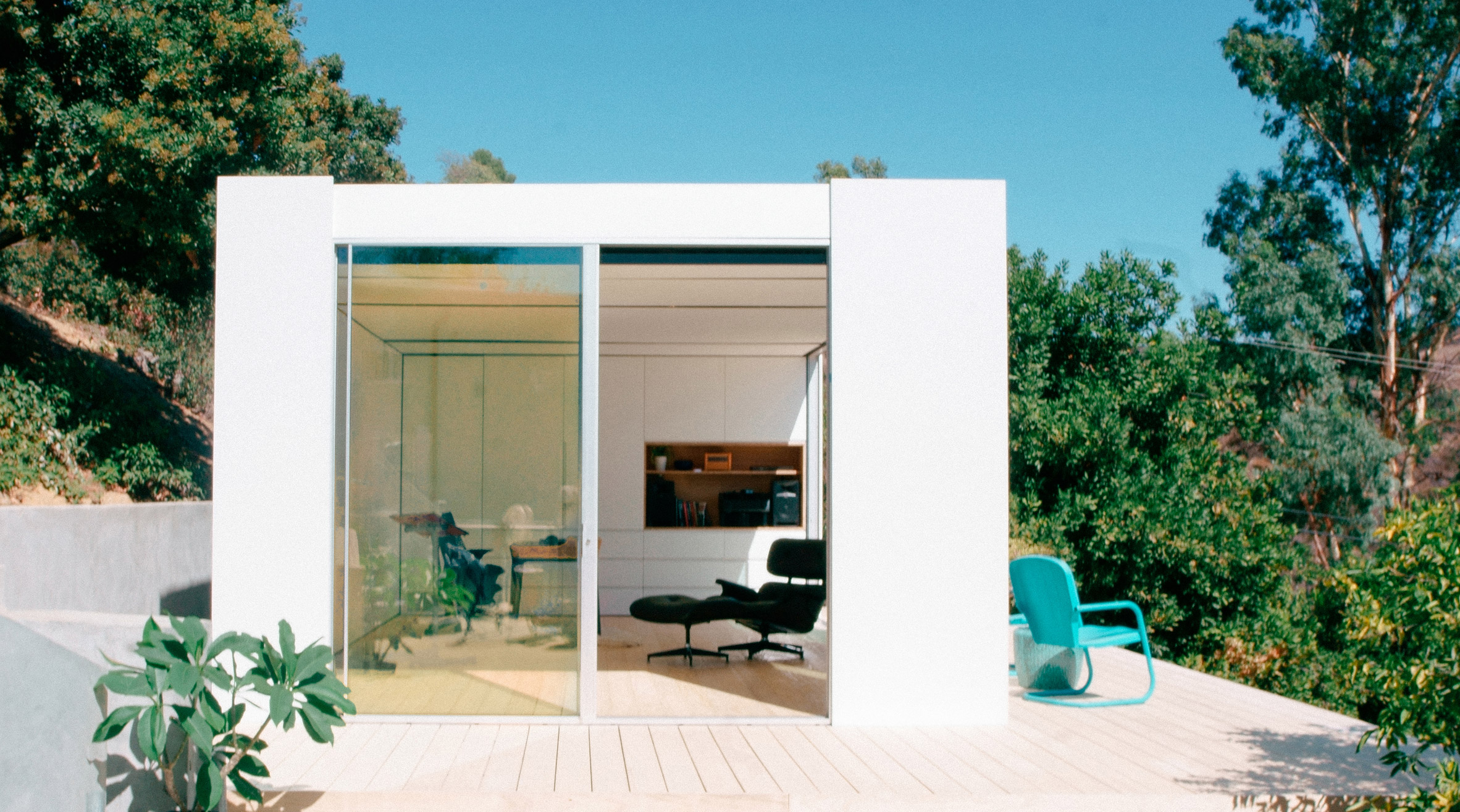 Cover designs backyard studio in LA using computer algorithms-10