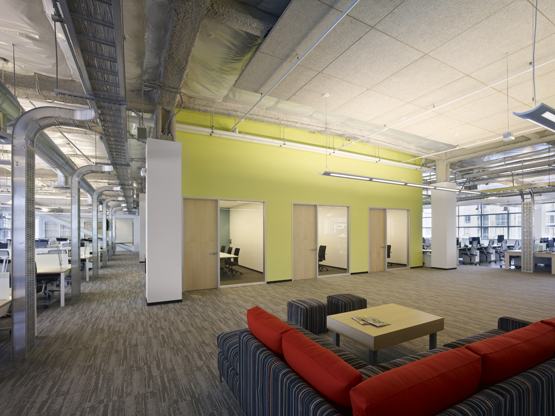 简约而富有雕塑感的日本游戏公司美国总部办公室设计-23