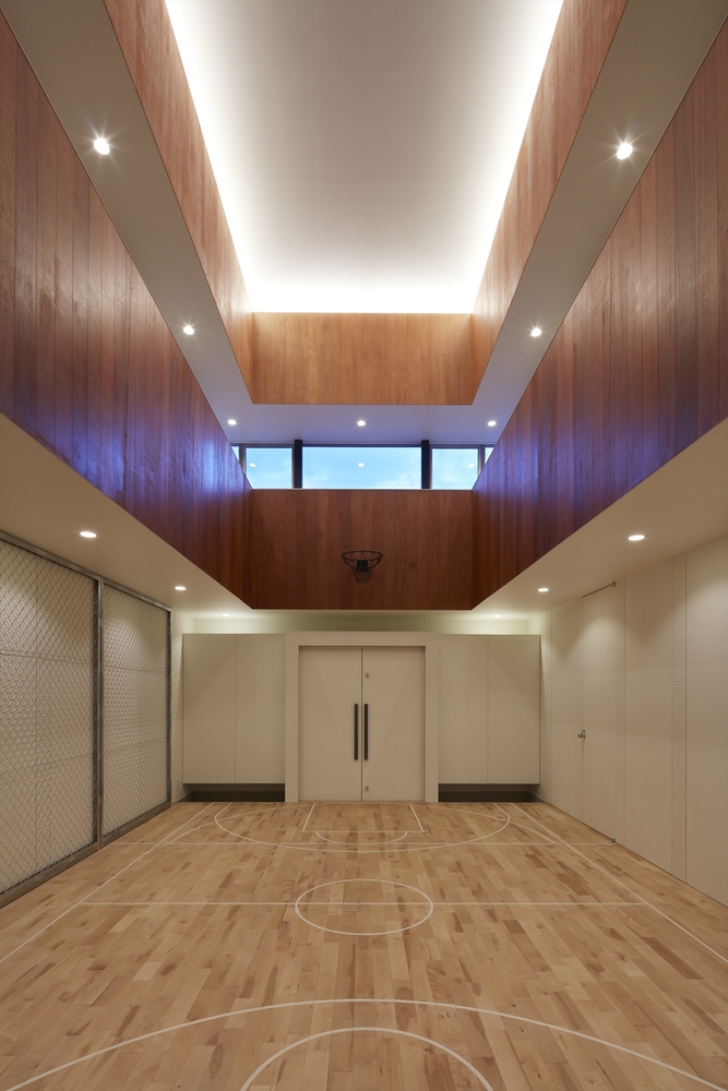 体育馆式住宅设计，室内篮球场与生活空间的创新融合-19