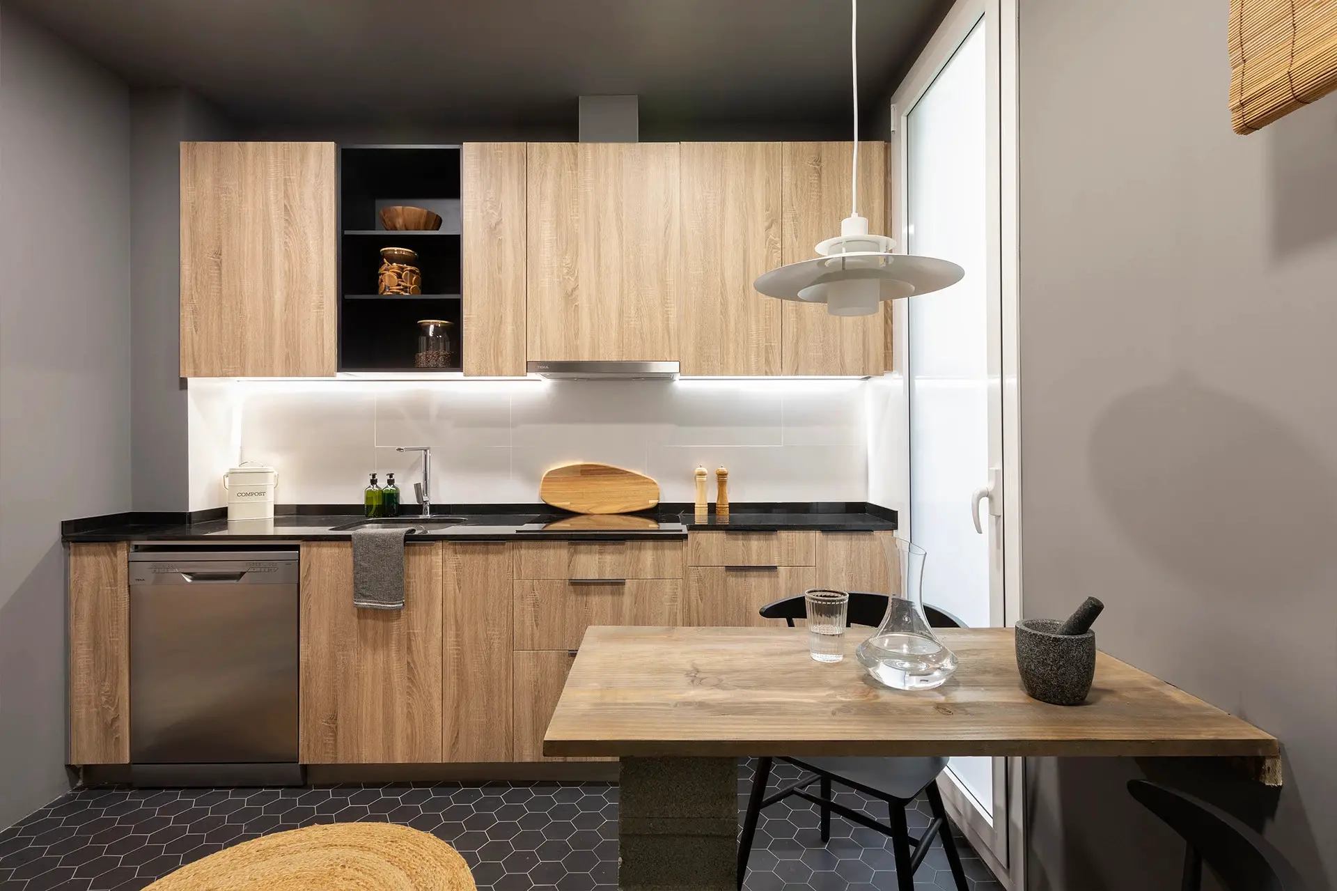 巴塞罗那日式山脉灵感公寓设计-9