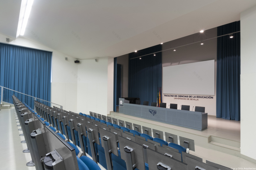塞维利亚大学科学教育学院 · 创新的叠加建筑设计-55