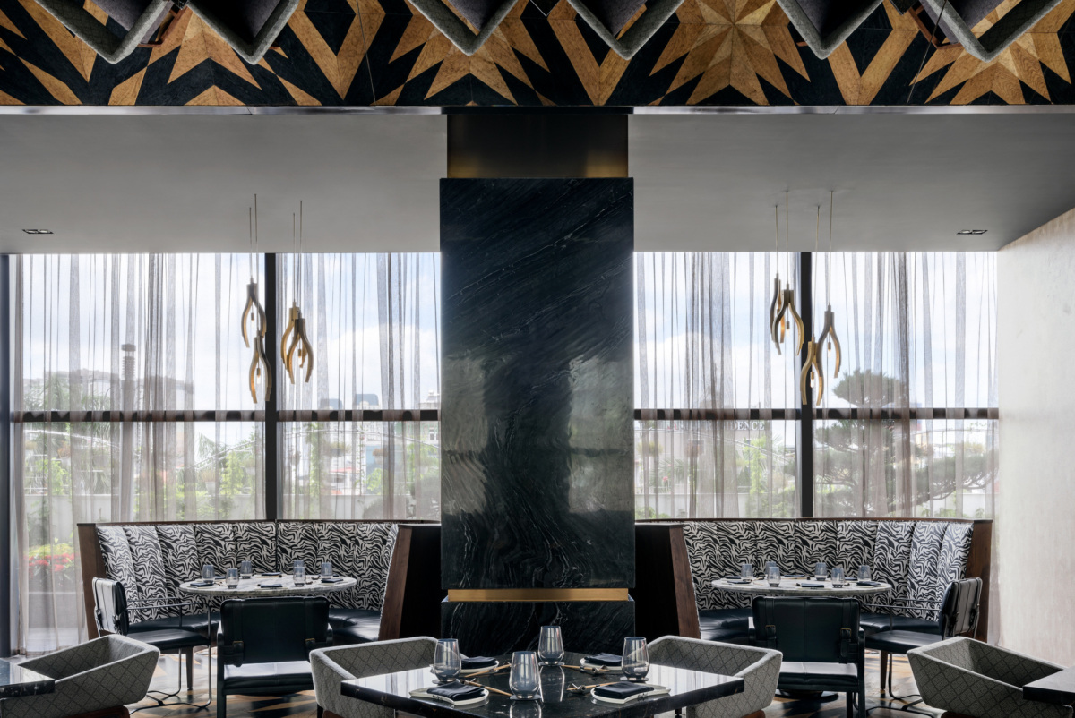 虎遇龙 · Akira Back 越南首家餐厅设计-18