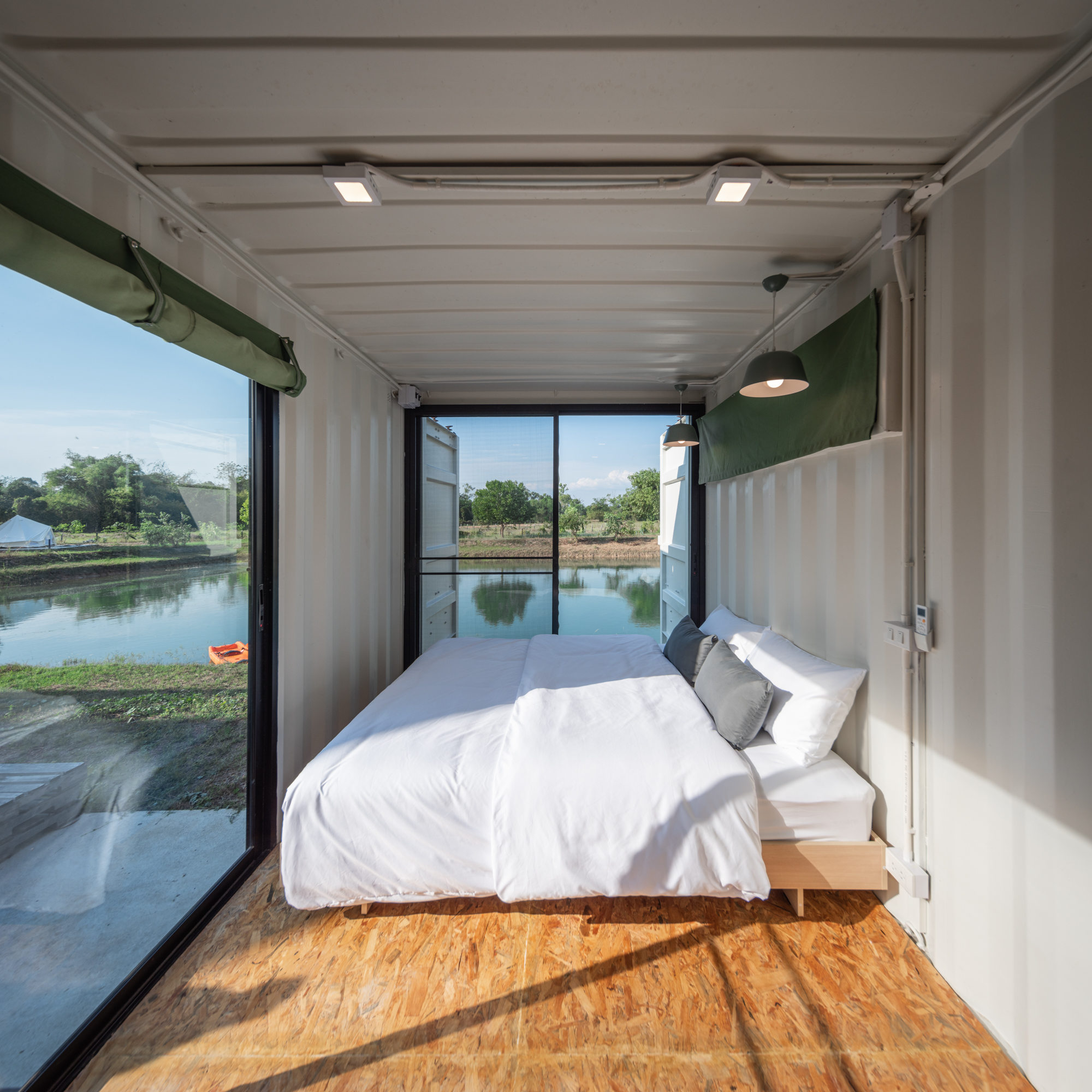 OOST Kampville 集装箱小屋丨泰国那空那育丨TJOB-10