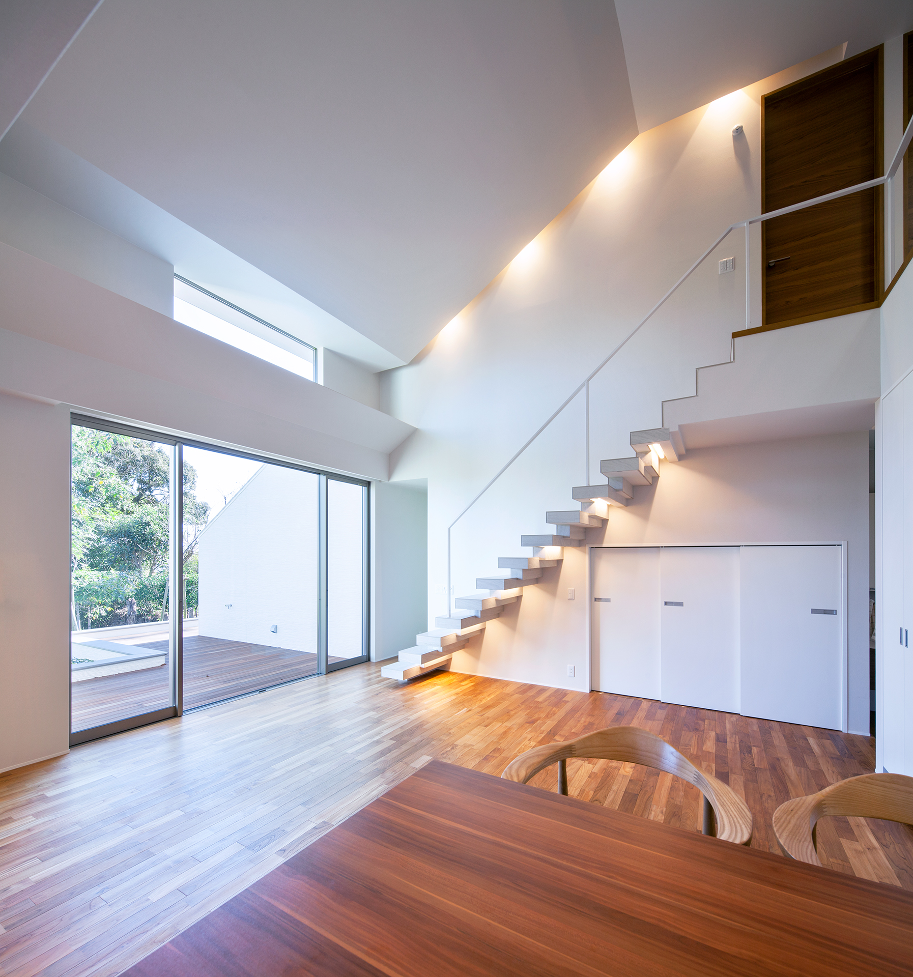 i3-House“山顶造型”－悬崖与风的自然共生-22