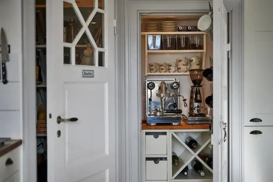 瑞典 1929 年老建筑里的魅力砖墙复式公寓-6