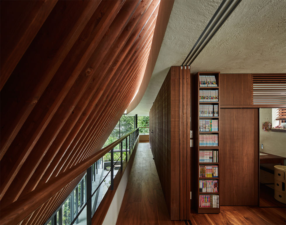 House of Glittering Leaves-4