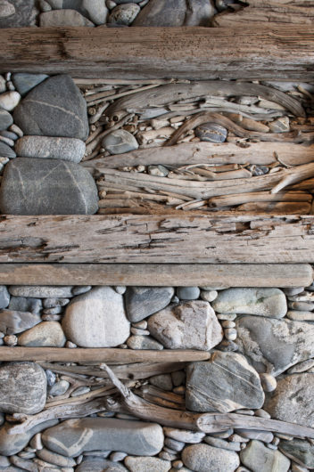 鸟巢;巢穴(注:若The Nest为特定名称,如北京的国家体育场常被称为The Nest,一般就翻译为鸟巢 ,需结合具体语境判断) -10