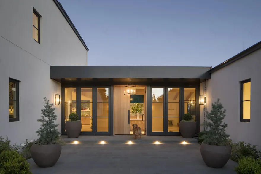 拉斐特·安·洛恩加特室内设计公司
注:Interiors常见用于室内设计、室内装饰等业务相关公司名称中,这里结合语境翻译为室内设计公司 若实际情况并非如此,可根据具体背景调整 丨美国-69