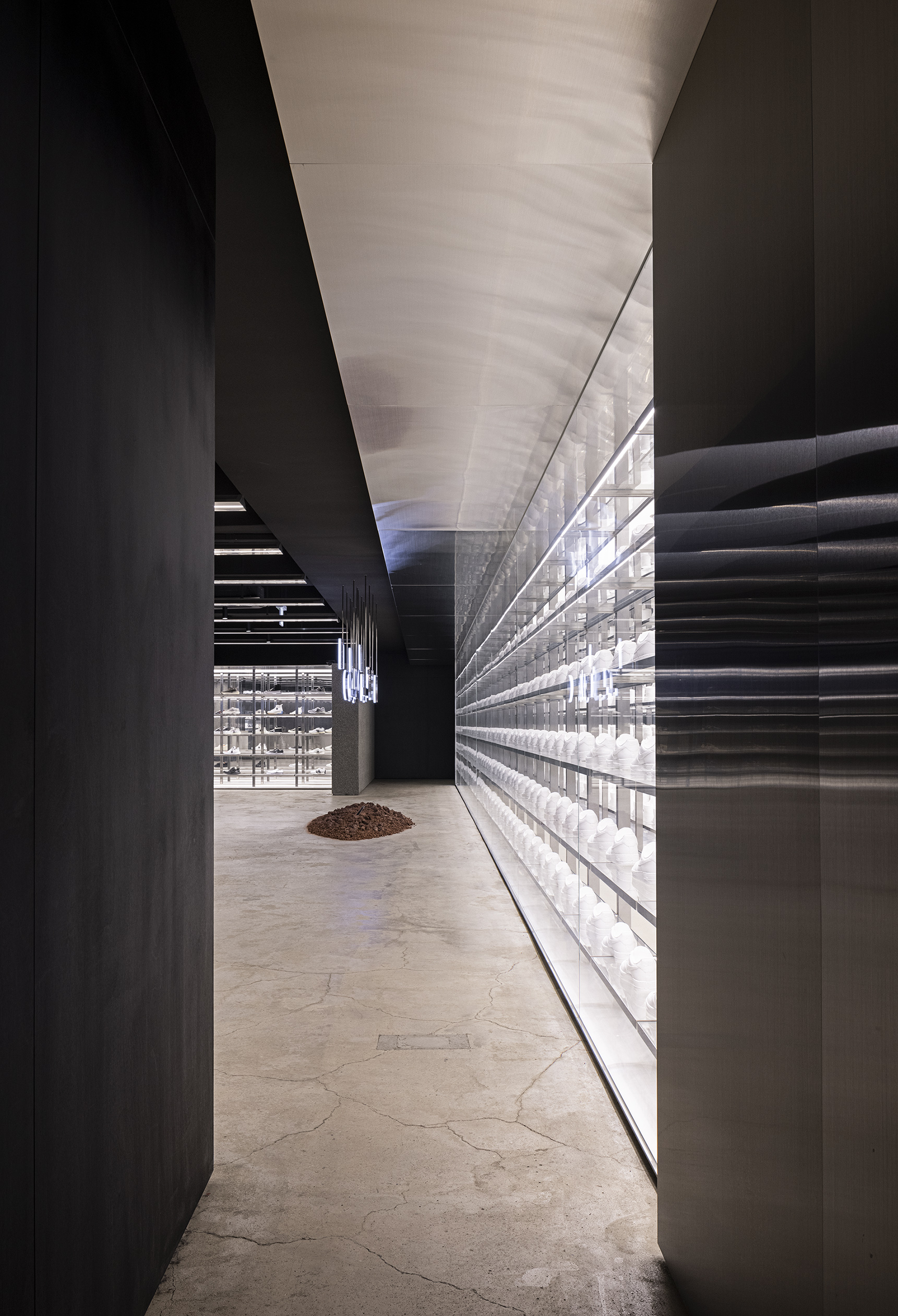 韩国 | SOLDOUT MUSINSA | 鞋店 | 2021 | WGNB-16