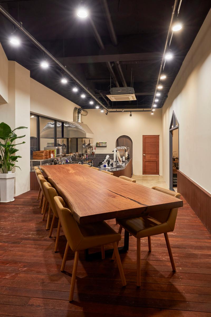 27 坪温馨白色&木质调咖啡厅设计，舒适氛围营造-8