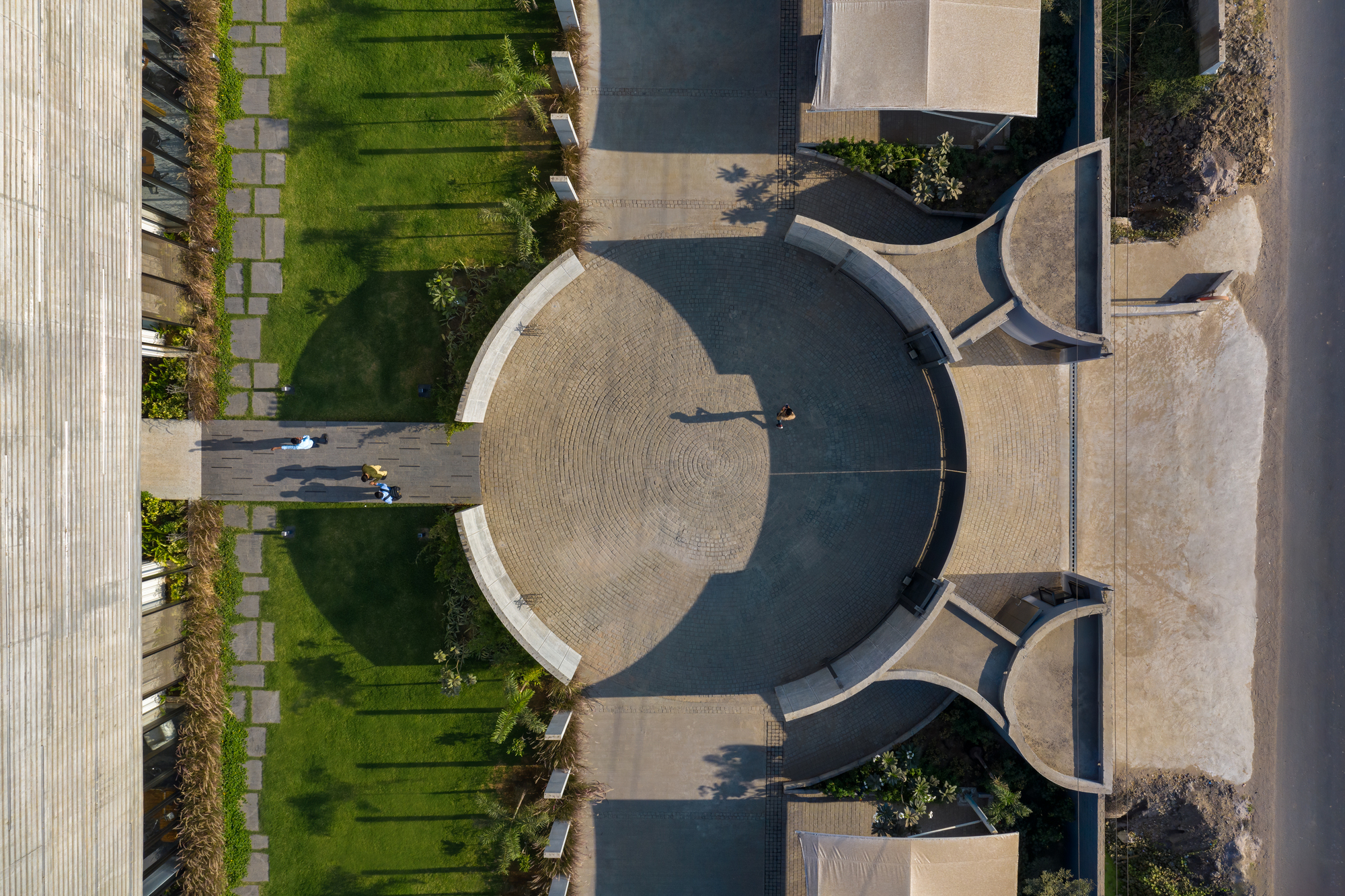 La·con Steel Plant 办公楼丨印度丨Urbanscape Architects-13