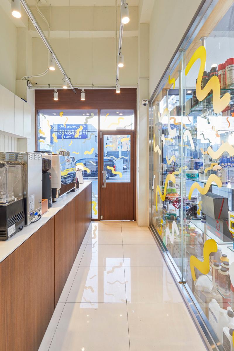 十平米温馨咖啡馆，展现布鲁克空间魅力-6