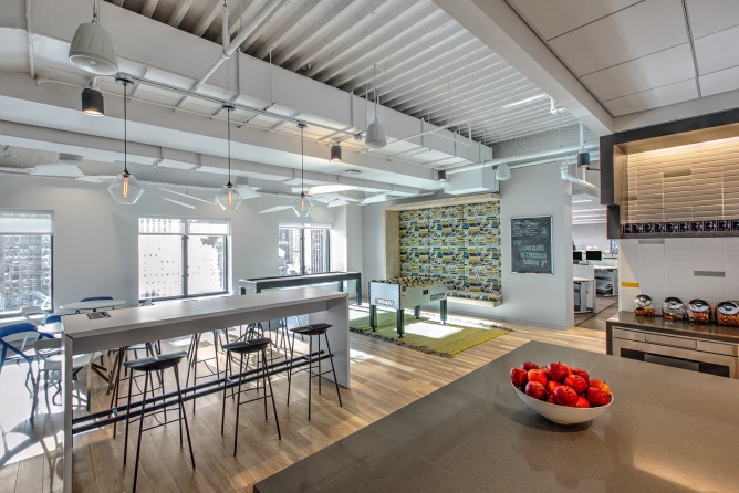 美国纽约的金融公司Bankrate办公空间设计｜库客设计-7